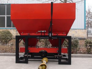 2LFS Fertilizer Spreader