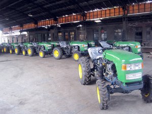 Garden Greenhouse Tractor